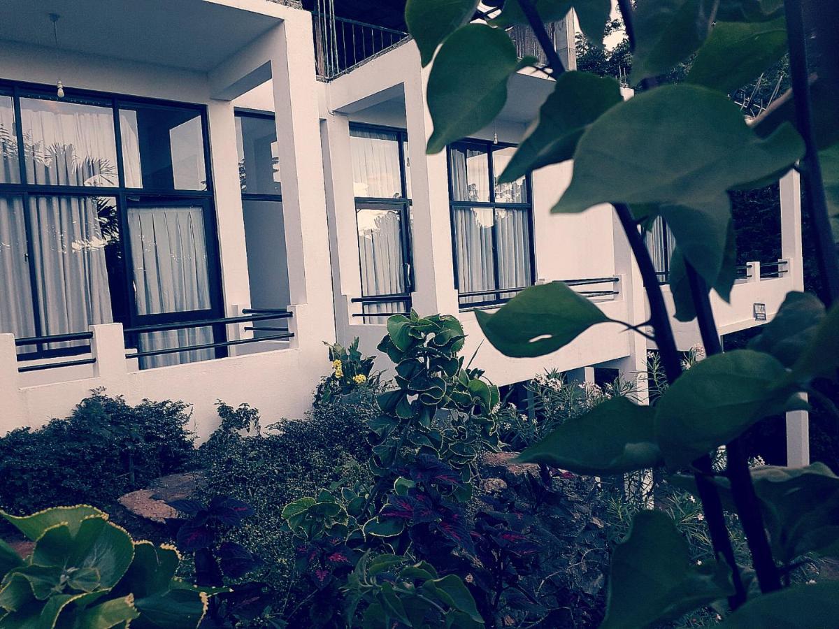 Monarch Ella Hotel Exterior photo